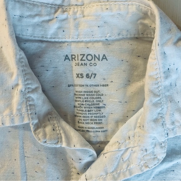 ARIZONA WHITE BOYS BUTTON DOWN SHORT SLEEVE SHIRT SIZE XS 6-7 - Picture 2 of 4